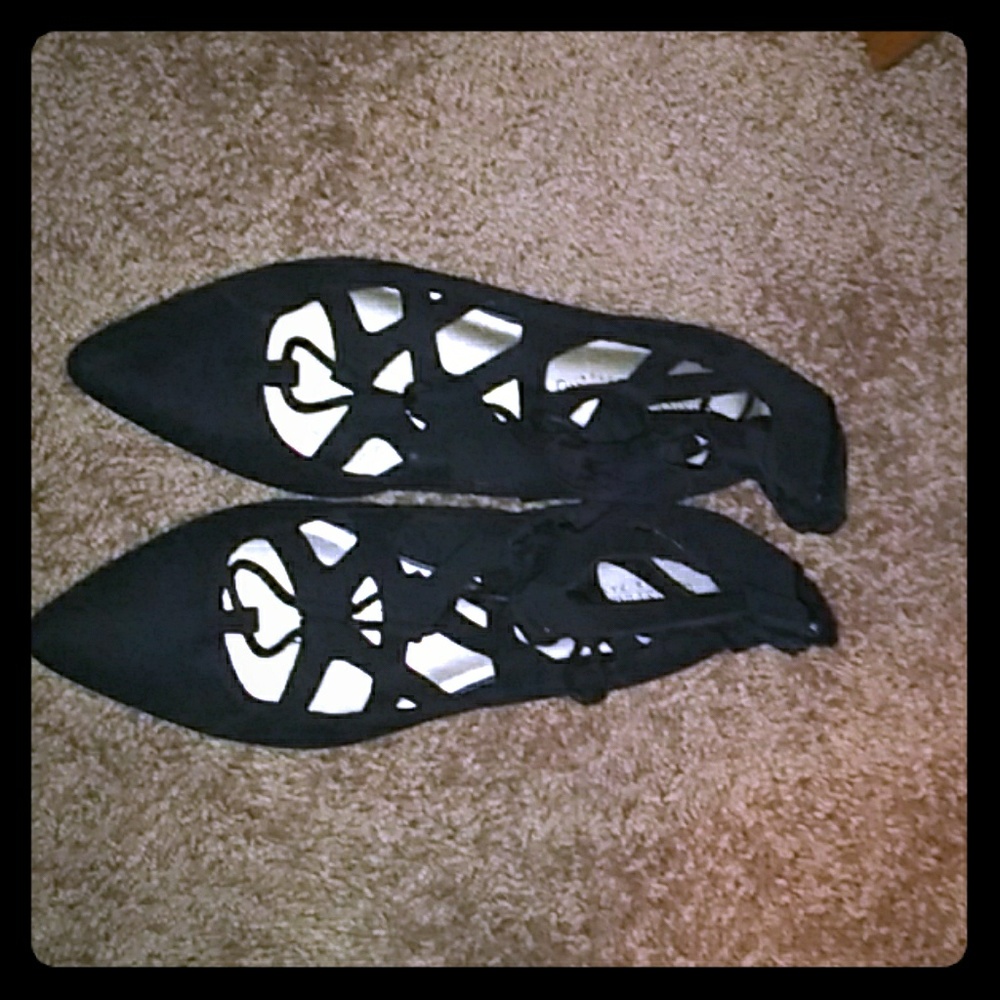 Black Sandels